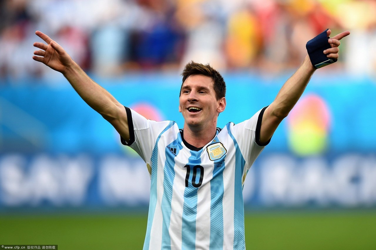 一家四口踏青迷路被困山麓湖畔 救援队连夜出动70分钟成功营救